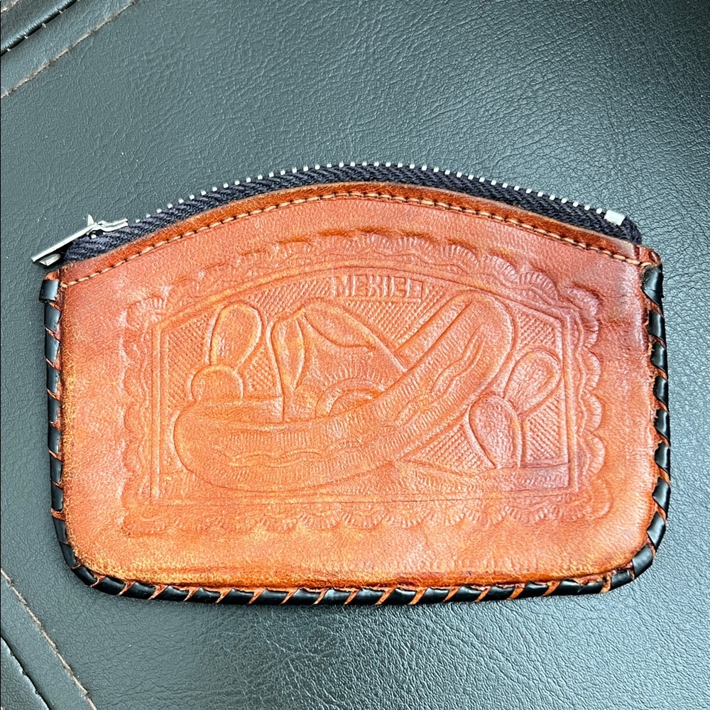 Vintage Brown Leather Handtooled Mexico Coin Wallet